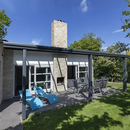 Nyaraló Beautiful Villa, With Two Bathrooms, Located In A Near The Sint Maartensvlotbrug